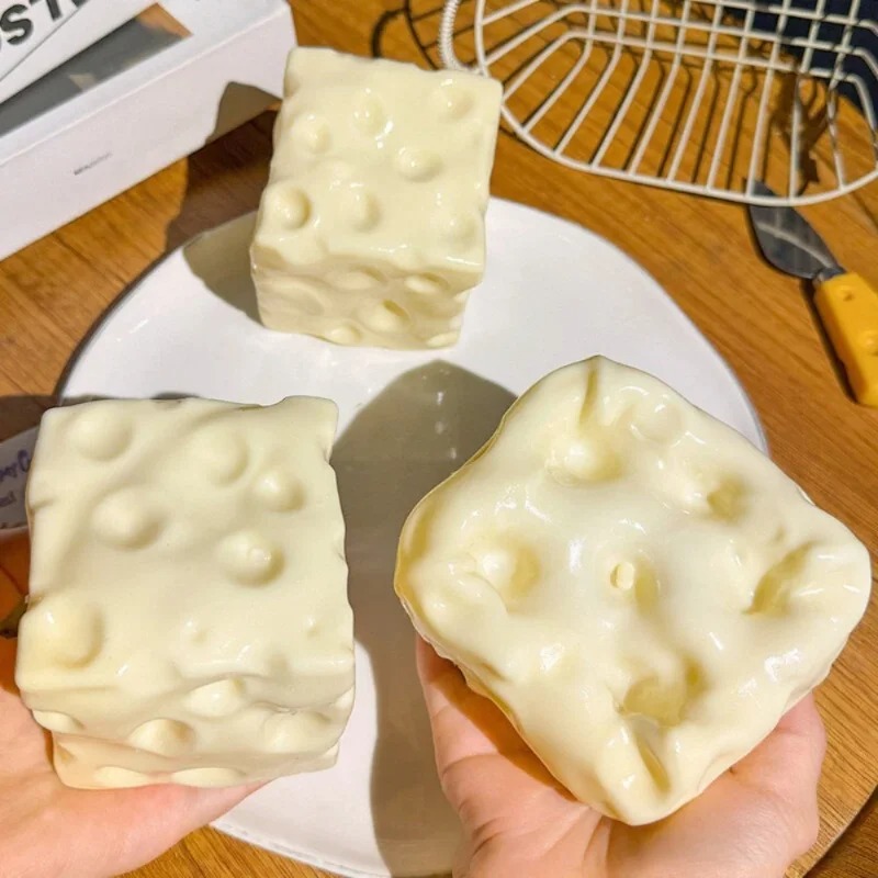 Novelty Gifts - ลูกบอลบีบคลายเครียดรูปทรงชีส Taba Squishy ของเล่นบีบปรับรูปทรงได้ ไม่คืนตัว ของเล่นเสริมพัฒนาการสำหรับเด็กและผู้ใหญ่