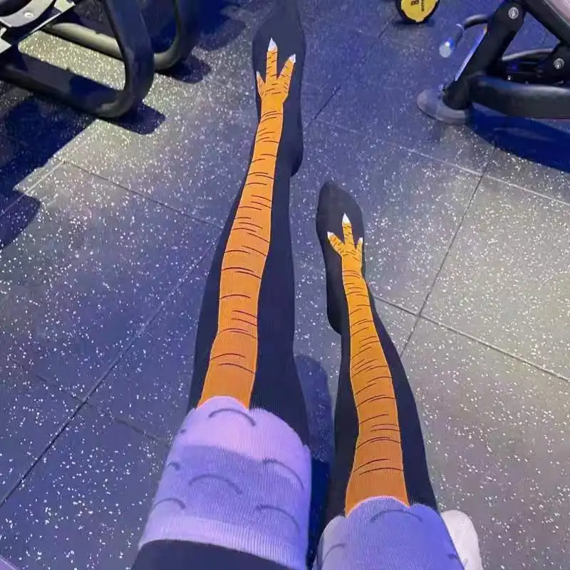 Funny Chicken Leg Socks - ผู้หญิงอินเทรนด์ถุงเท้าเข่าความยาวไก่ตลกส่วนบุคคลสมจริงไก่ของขวัญวันเกิดกีฬาอินเทรนด์ถุงเท้า